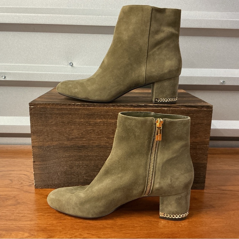 Michael Kors Women Green Suede Block Heel Chain Ankle Boot Size 8